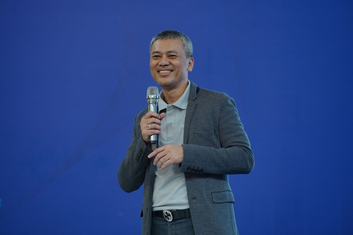 Haryadi Kaimuddin, ITB Alumnus and CEO of BYD Haka Auto Indonesia, Highlights the Role of EVs in Energy Independence at Studium Generale